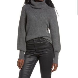 Leith > Gray Puffed Sleeves Cuffed Turtleneck Sweater Medium